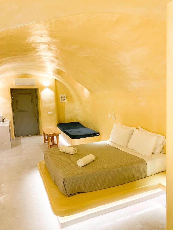 M Residence Santorini Johnnie Cave Fira  Exterior foto